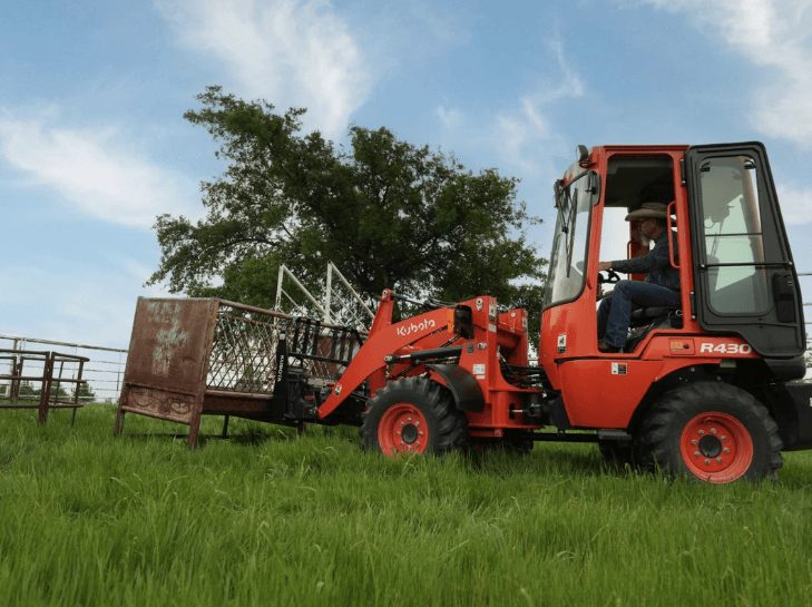 Wheel Loader moving structures