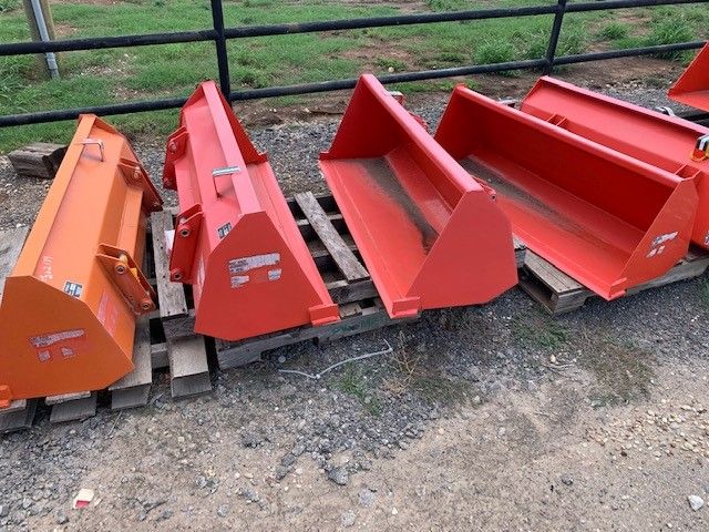 2017 Kubota B1625 Loader Bucket #273952